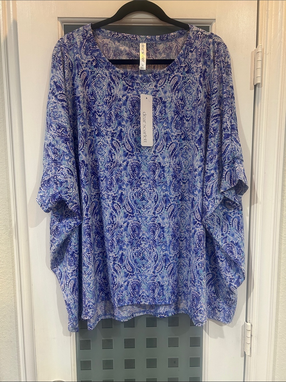 Dear Scarlett oversized Stretch Blue Paisley Scoop-Neck Tunic Top